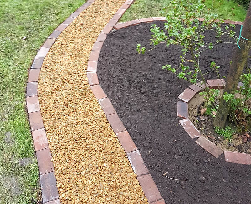 Landscape Gardening: Timber & Brick Edging